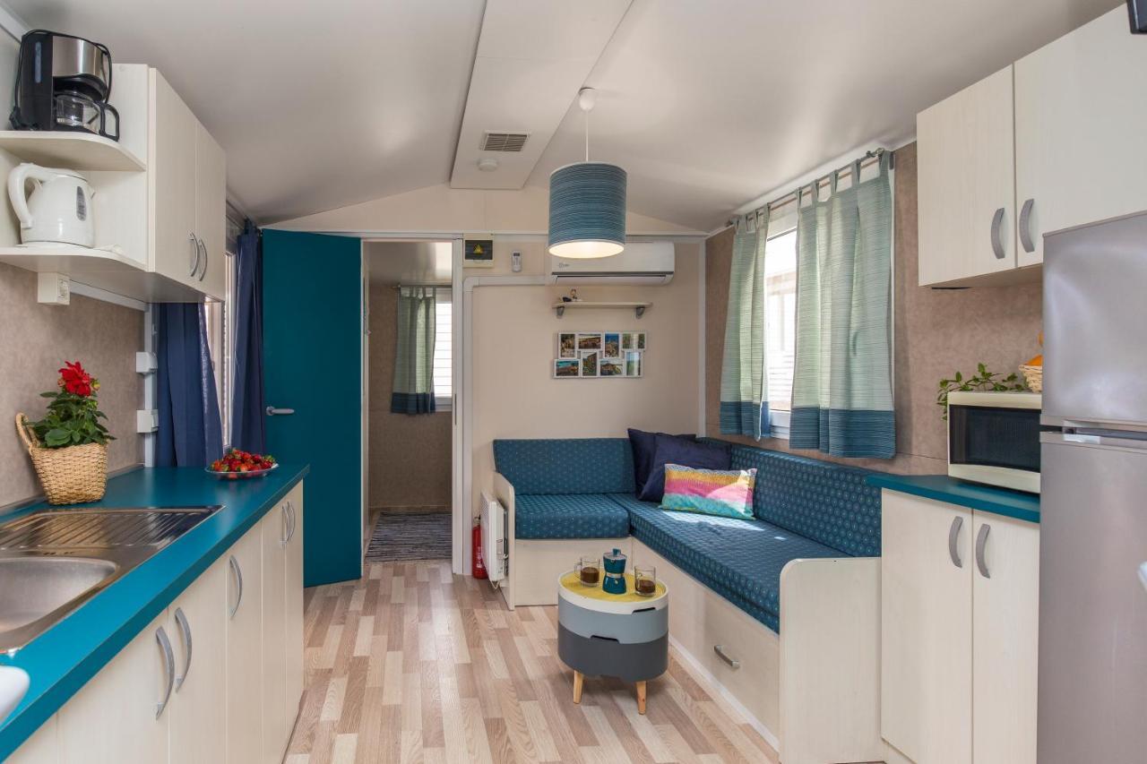 West Coast Mobilhome With Xxl Terrace Tar-Vabriga Buitenkant foto