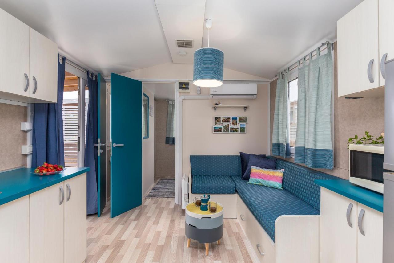 West Coast Mobilhome With Xxl Terrace Tar-Vabriga Buitenkant foto