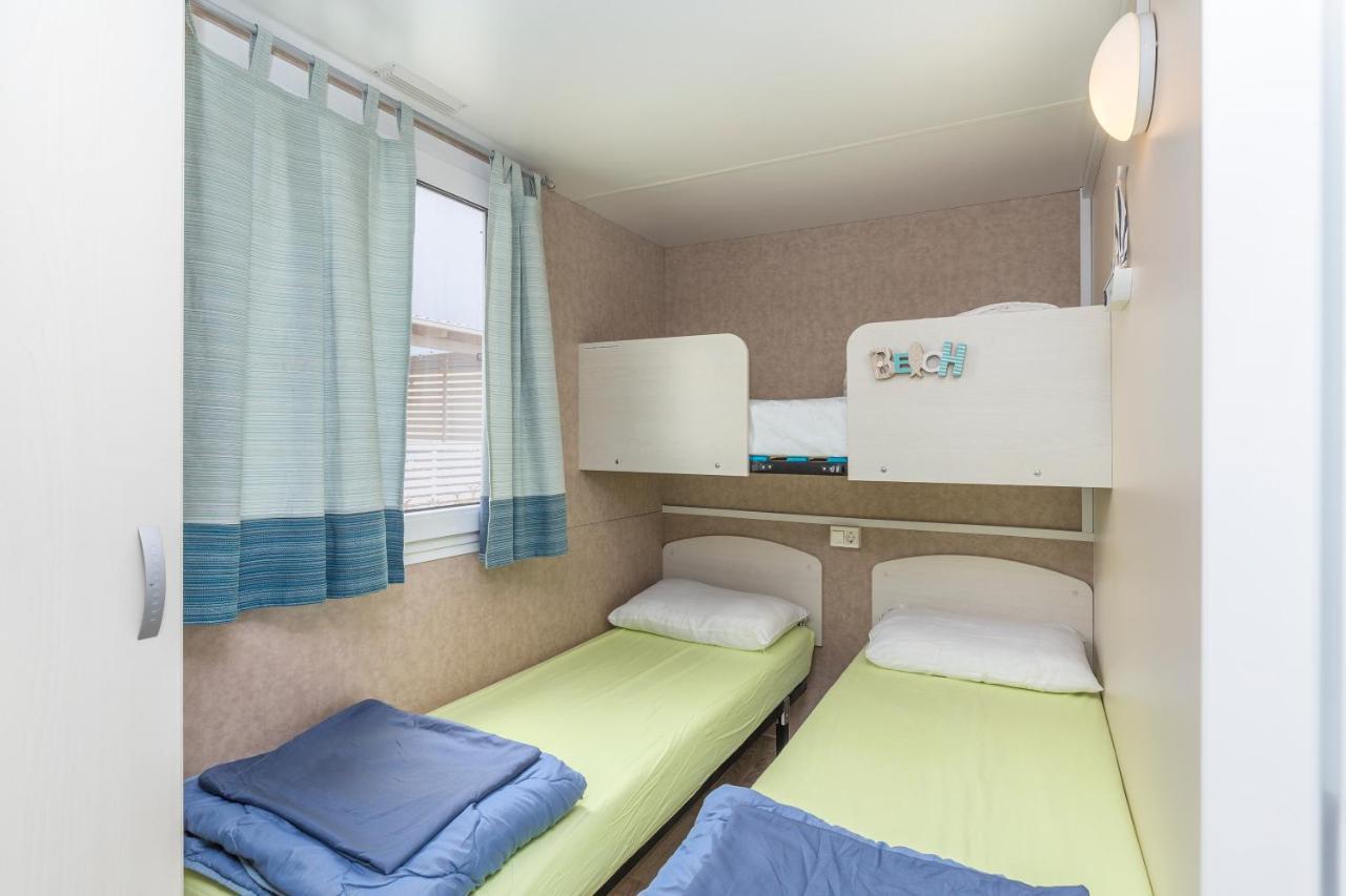 West Coast Mobilhome With Xxl Terrace Tar-Vabriga Buitenkant foto